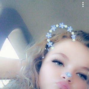 Meet your Posher, Alona